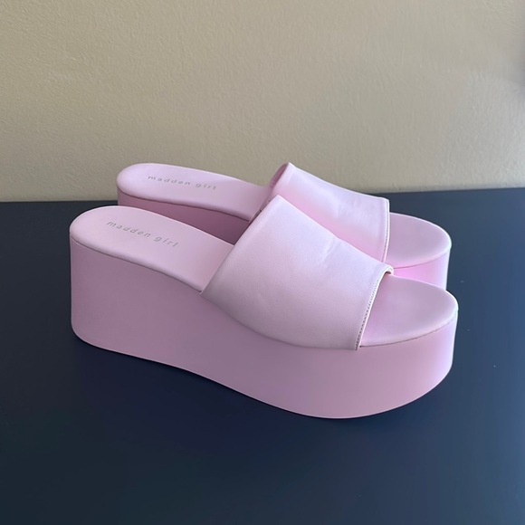 Madden Girl Baby Pink Platform Sandals - Picture 1 of 7